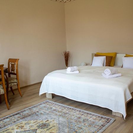 Villa Flora Кишкунмайша Екстериор снимка